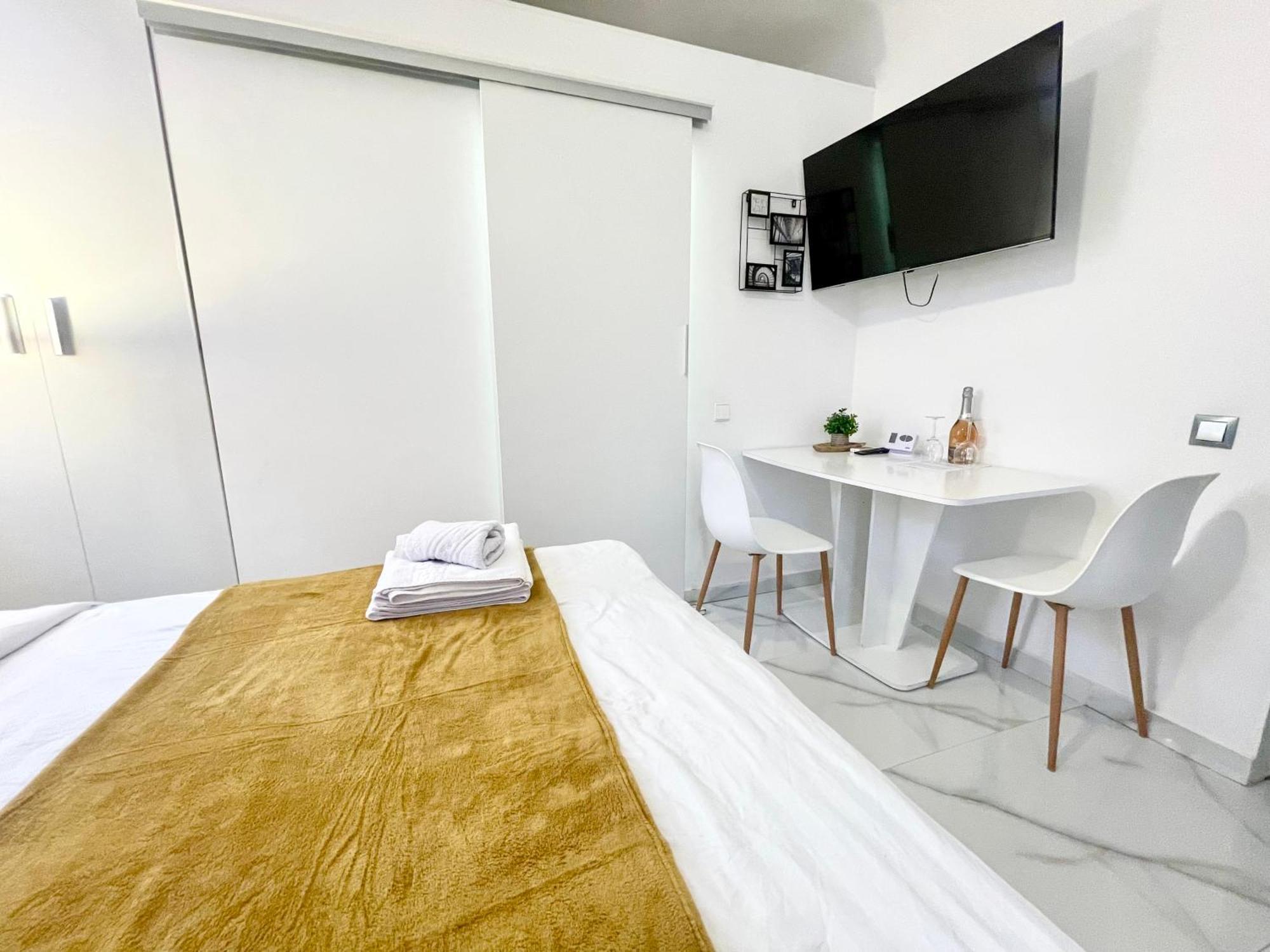 White Studio Bucureşti Eksteriør bilde